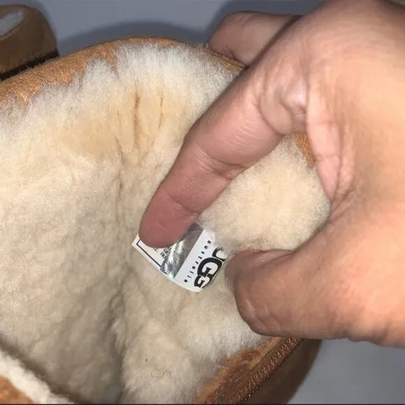 UGG Roslynn Suede Tan Chestnut Boots Size 6