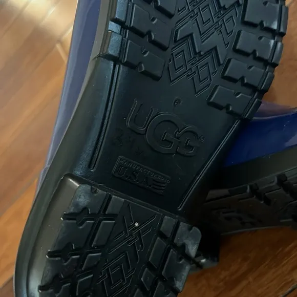 UGG Shaye blue jay rain boots Sz 8