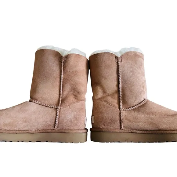 UGG Womens Bailey Button Boot Chestnut Size 10 NEW