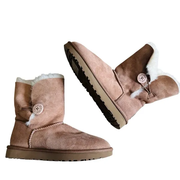 UGG Womens Bailey Button Boot Chestnut Size 10 NEW