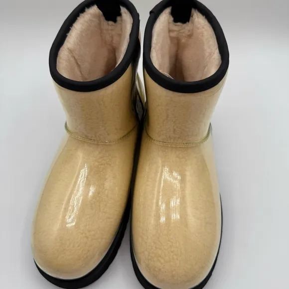 UGG Womens Classic Clear Mini Waterproof Ankle Boots Size 9