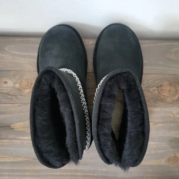 Ugg Womens Sz 7 Classic Mini Crescent Black Short Ankle Boots Lamb Fur NEW