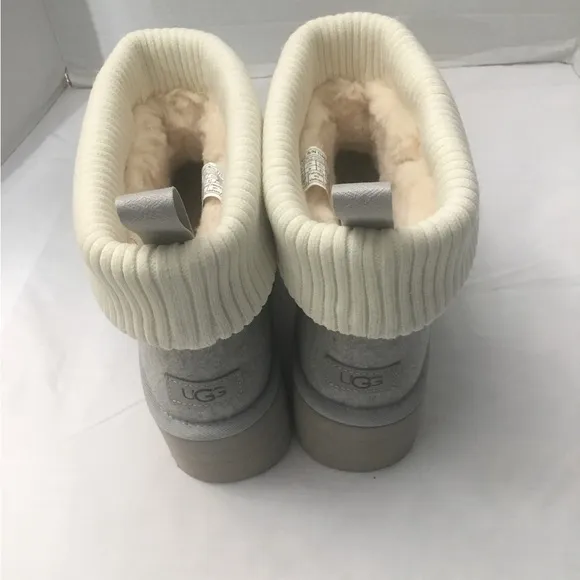 UGGS BOOTS