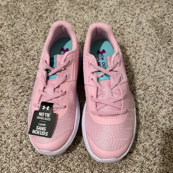 Under armour girls shoes light pink brand new