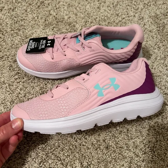 Under armour girls shoes light pink brand new