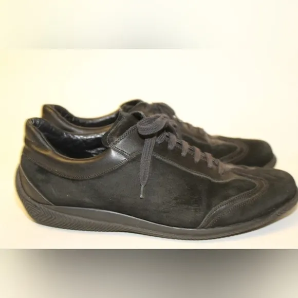 Valentino Garavani Mens Size 11.5 44.5 Black Suede Lace Up Casual Sneakers Shoes
