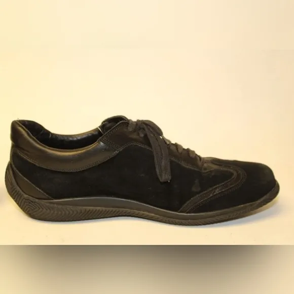 Valentino Garavani Mens Size 11.5 44.5 Black Suede Lace Up Casual Sneakers Shoes