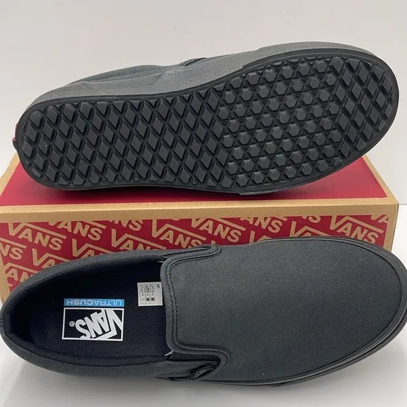 Vans Men's Black Slip-On Shoes Classic Slip-On(Made Forthmkrs)BIkblVN0A3MUDV7W