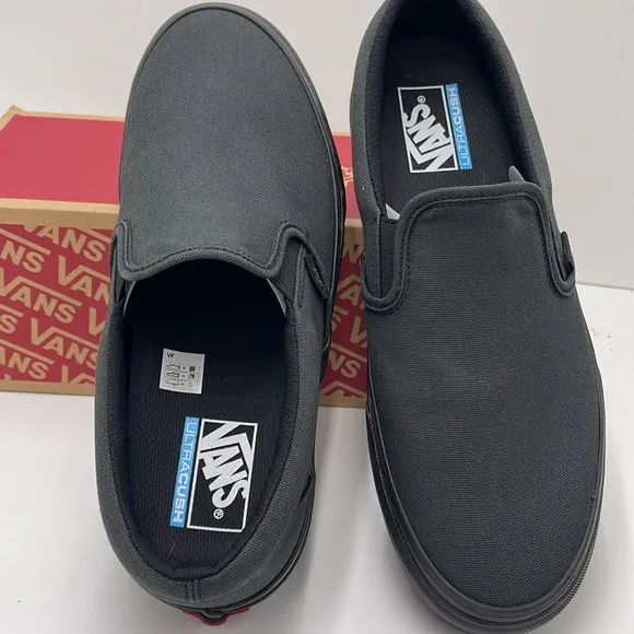 Vans Men's Black Slip-On Shoes Classic Slip-On(Made Forthmkrs)BIkblVN0A3MUDV7W