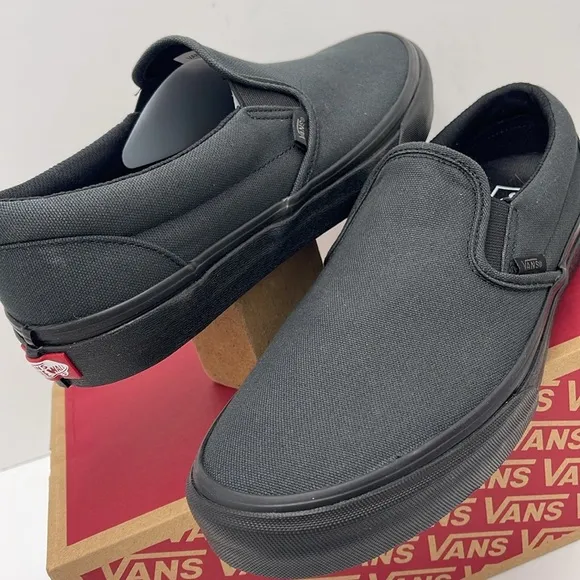 Vans Men's Black Slip-On Shoes Classic Slip-On(Made Forthmkrs)BIkblVN0A3MUDV7W