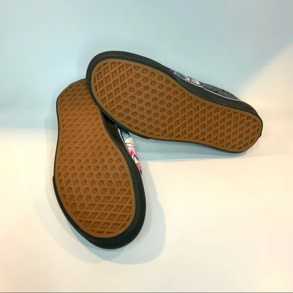 Vans tropical lace up shoes. Size 8