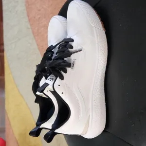 Vans Ultra Range Ultra Cush White Sneakers Mns.7.5 .wmn.9