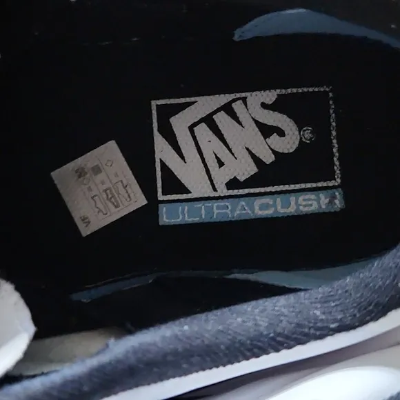 Vans Ultra Range Ultra Cush White Sneakers Mns.7.5 .wmn.9