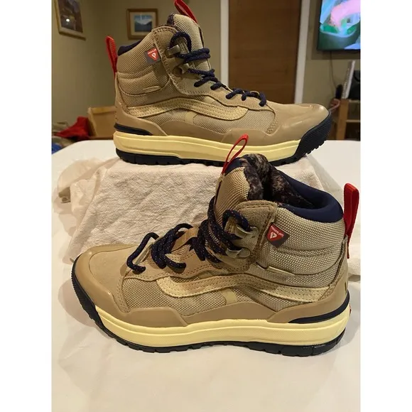 Vans Ultrarange Exo MTE-2 All Weather Boots Taos Taupe VN0A4BVSYUU Sz W-7.5 M-6