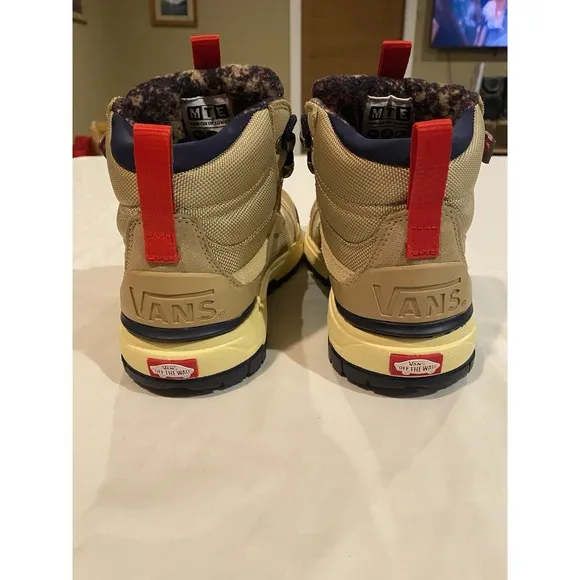 Vans Ultrarange Exo MTE-2 All Weather Boots Taos Taupe VN0A4BVSYUU Sz W-7.5 M-6