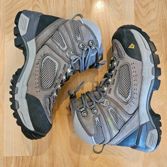 Vasque Boots Womens Size 7.5W Breeze 2.0 7481 Vibram Soles Hiking Outdoor Brown