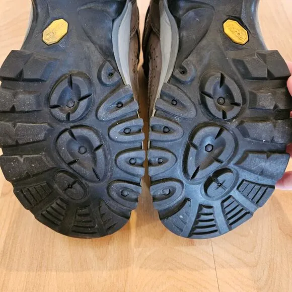 Vasque Boots Womens Size 7.5W Breeze 2.0 7481 Vibram Soles Hiking Outdoor Brown