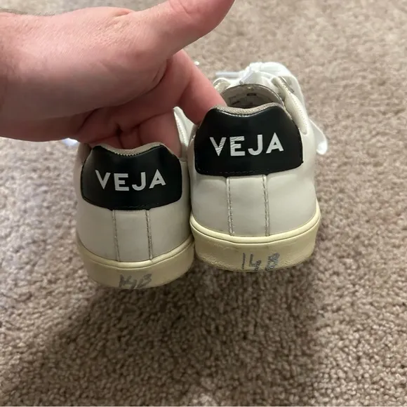 Veja Campo Leather White Sneakers Women’s Size 5 EU 36