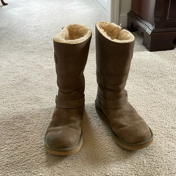 Very warm UGG boots