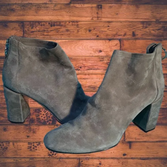 Via Spiga Camel Color Ankle Bootie | NWOB - Manufacturer Damage on Sole