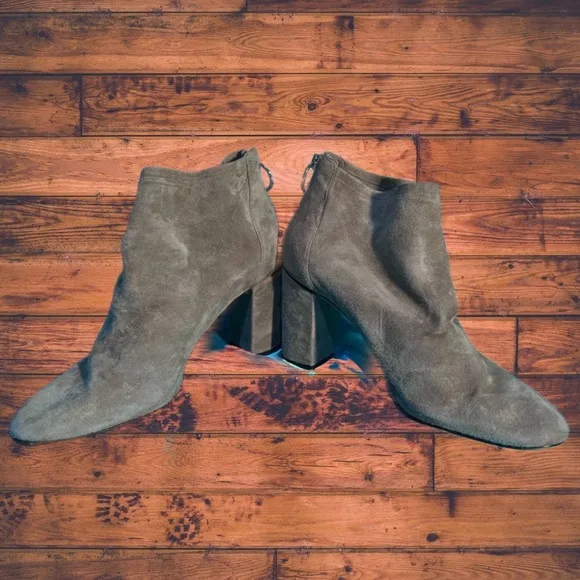 Via Spiga Camel Color Ankle Bootie | NWOB - Manufacturer Damage on Sole