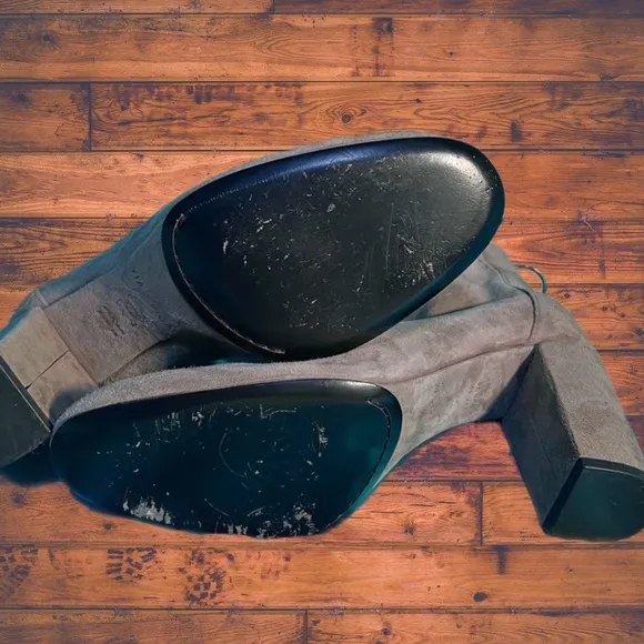 Via Spiga Camel Color Ankle Bootie | NWOB - Manufacturer Damage on Sole