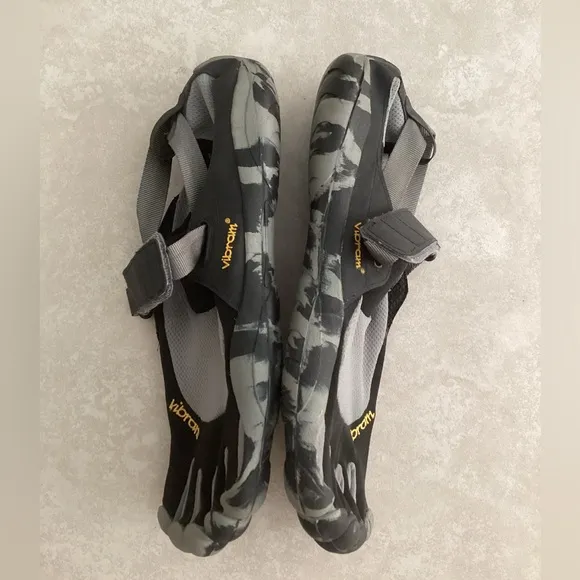 Vibram Men's FiveFingers KSO Sz 11 Trail Hiking Shoe NWOT