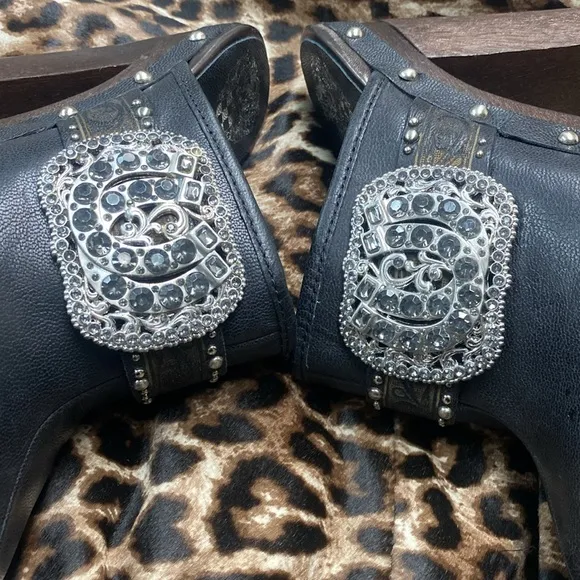 Vince Camuto Rare Leather Stunning Crystal Embroidered Shoes Never Used