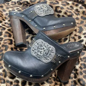 Vince Camuto Rare Leather Stunning Crystal Embroidered Shoes Never Used