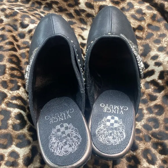 Vince Camuto Rare Leather Stunning Crystal Embroidered Shoes Never Used