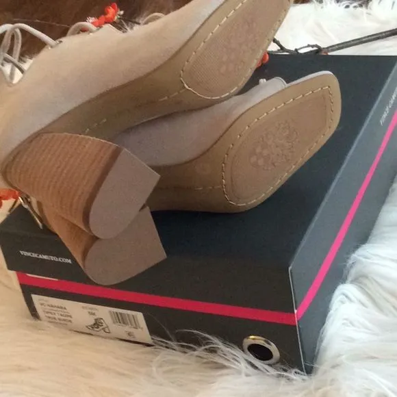 💞VINCE CAMUTO 💞tipsy taupe true suede shoes