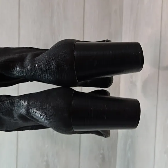 Vince Camuto Women Lanessa  Leather Tall Heels Boots shoes sz 8.5B