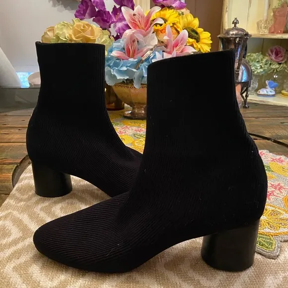 Vince Women's Tasha Round-Toe Mid-Heel Knit Booties