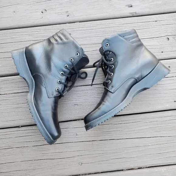 Vintage 90s y2k Siberian Husky Waterproof Black Leather Lace Up Chunky Boots 9.5