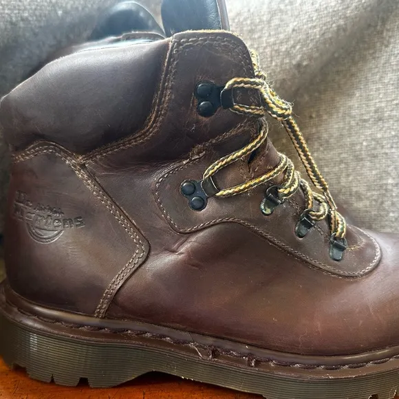Vintage Dr. Martens Brown Leather Men's Hiking Boots Style # 8280 Size 10