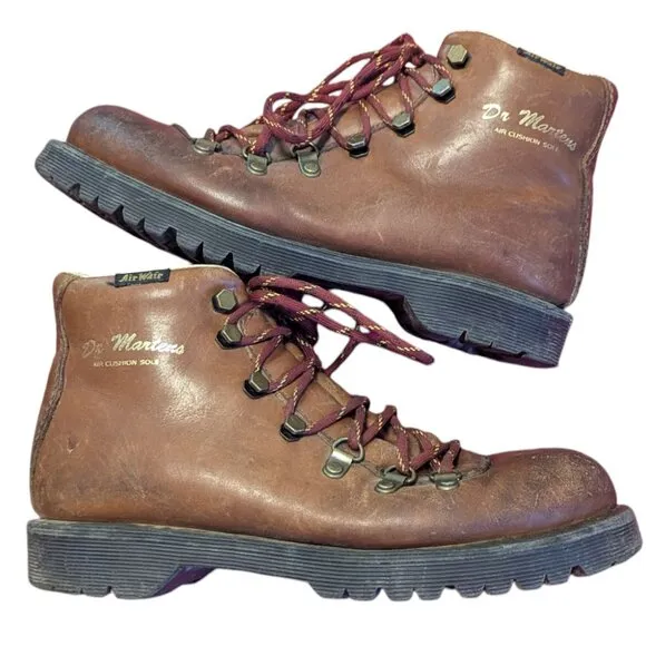 Vintage Dr. Martens Holt Hiking Work Boots Air Wair Lace Up 90s Y2K Chunky Ankle