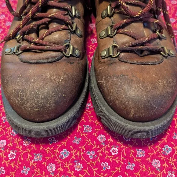 Vintage Dr. Martens Holt Hiking Work Boots Air Wair Lace Up 90s Y2K Chunky Ankle