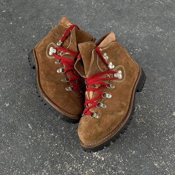 Vintage Dunham Brown Suede Boots