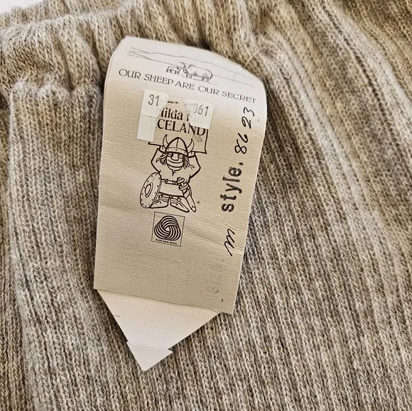 Vintage NWT Hilda Of Iceland Pure Wool Ribbed Straight Midi Skirt Oatmeal Tan M