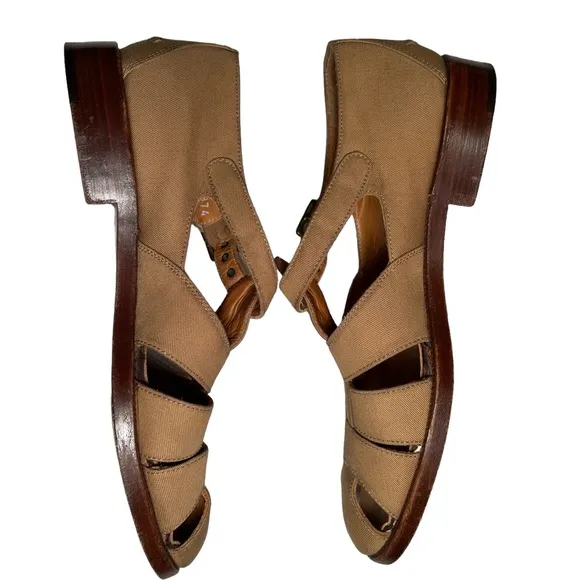 Vintage POLO RL fisherman shoes. Tan fabric, leather sole, wood heel. 7…