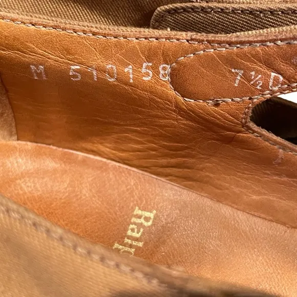 Vintage POLO RL fisherman shoes. Tan fabric, leather sole, wood heel. 7…