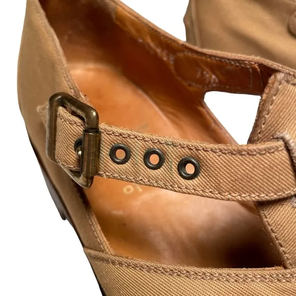 Vintage POLO RL fisherman shoes. Tan fabric, leather sole, wood heel. 7…