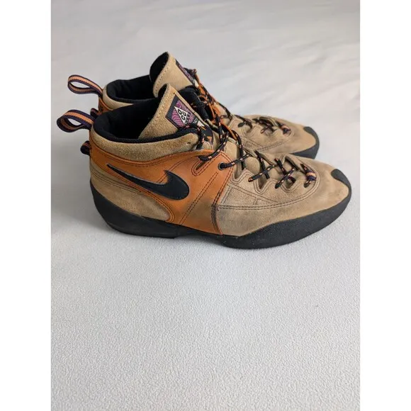 Vintage RARE Nike Men Sz 11 ACG Air Lava Dome Approach 2000 Leather Hiking Shoes