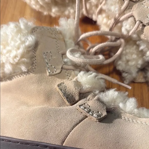 Vionic Splendid Oak Sand Fur Wool Lined Womens Booties Boots Sz 8