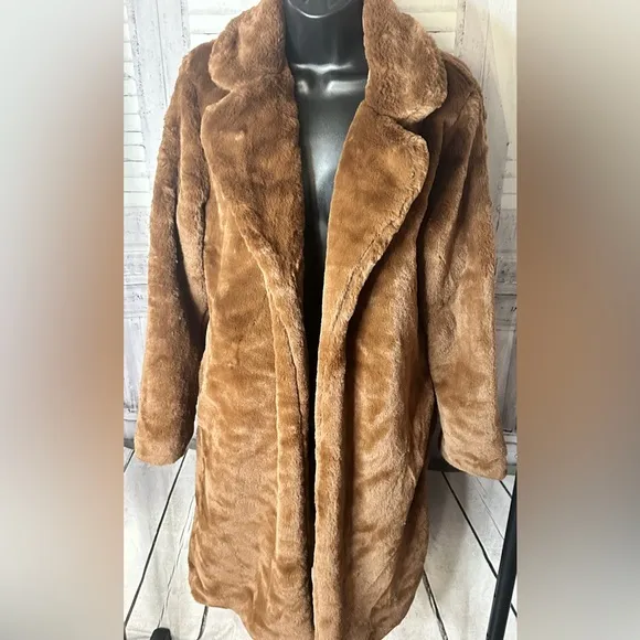 WARM AND COSY COAT IN CHOCOLATE