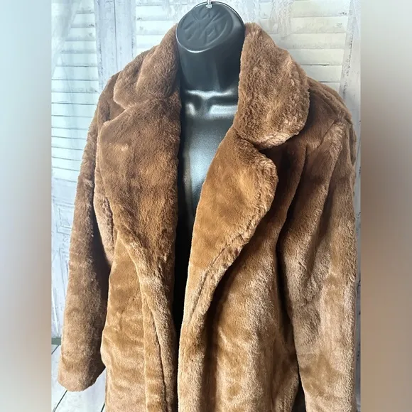 WARM AND COSY COAT IN CHOCOLATE