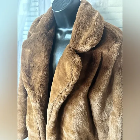 WARM AND COSY COAT IN CHOCOLATE