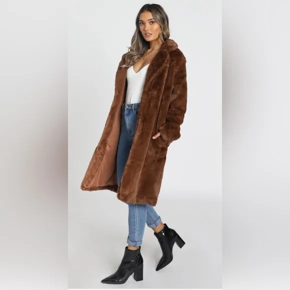 WARM AND COSY COAT IN CHOCOLATE