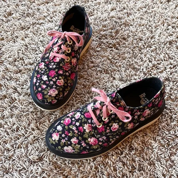 Women’s Dr. Marten’s Air Cushion Sole Shoes, Size 5 💢 Like New!💢