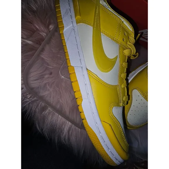 Women's Nike Dunk Low Sneakers Yellow/White